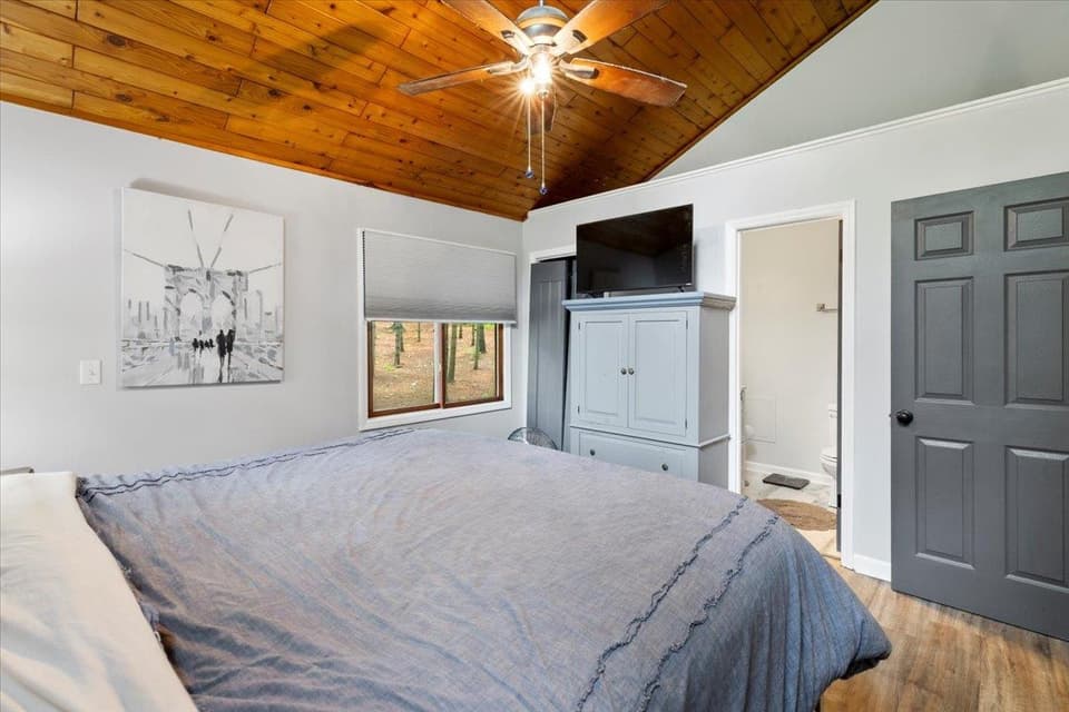1200 Flint Drive, photo 16 of 40