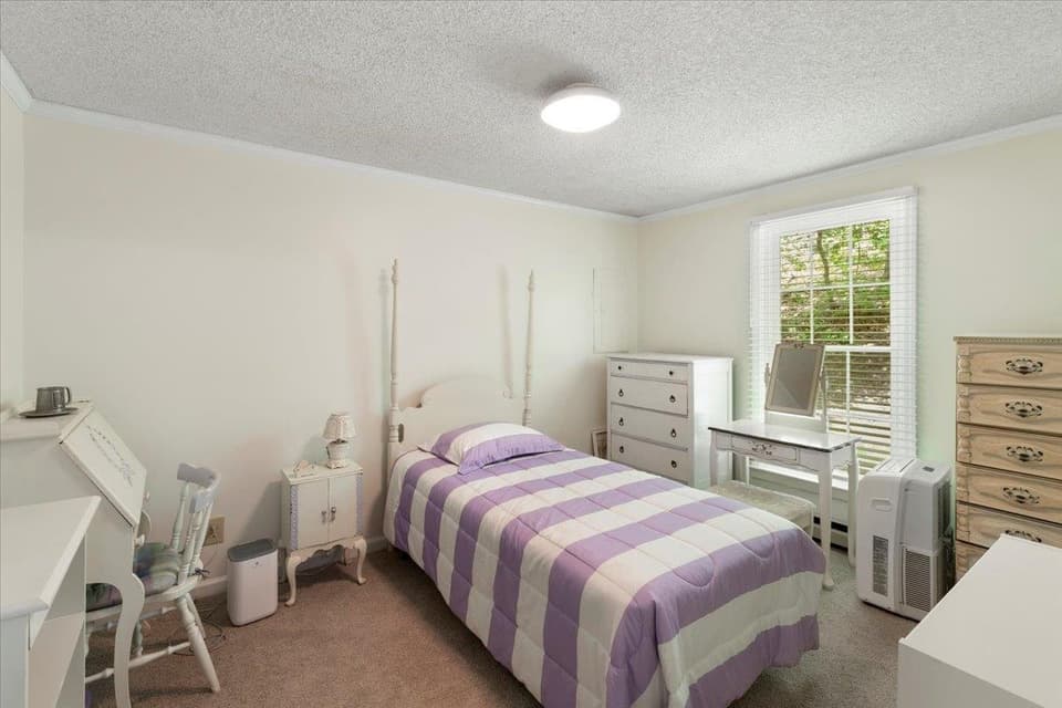 1290 Sherwood Drive, photo 24 of 40