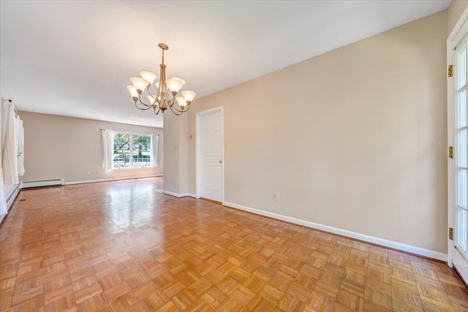 765 W Main Street, photo 10 of 40