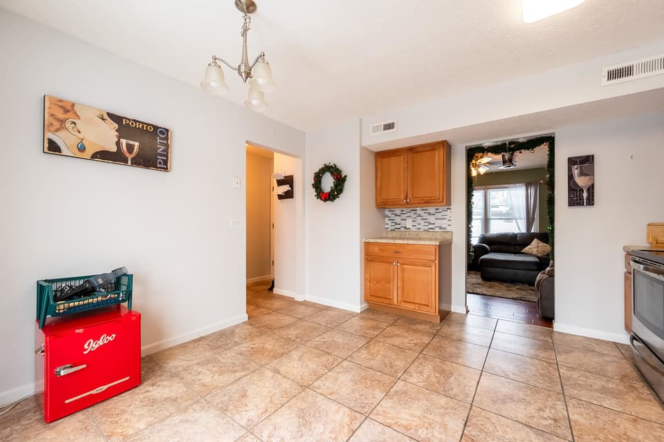 435 Cherokee Drive, photo 19 of 40