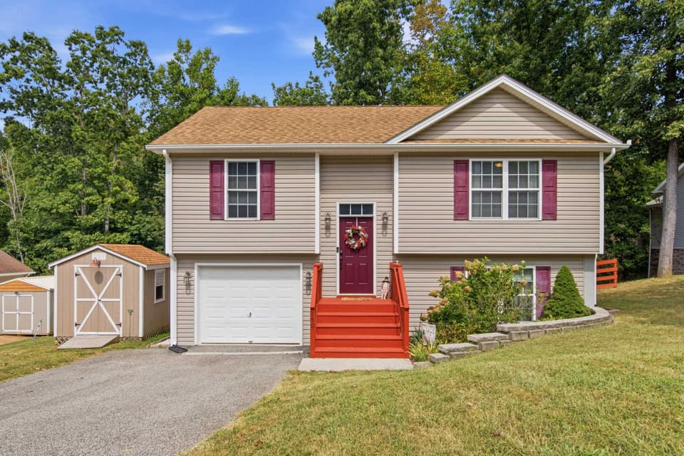 250 John Lemley Lane, photo 2 of 31