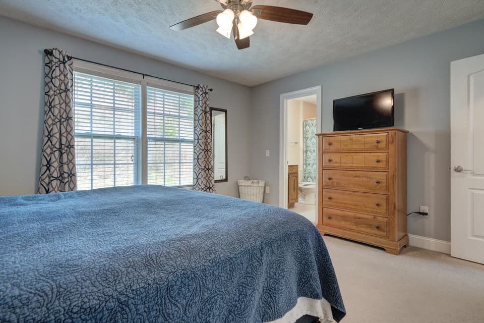 145 Robin Hood Drive, photo 18 of 37
