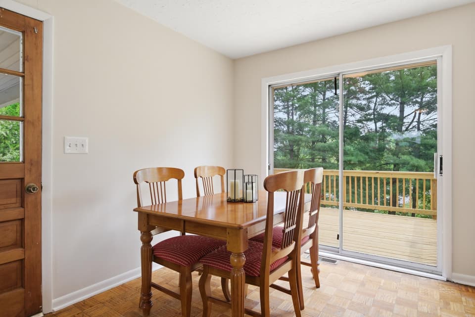 665 Betty Drive, photo 17 of 39
