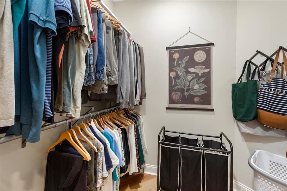 2120 Knoll Crest Drive, photo 33 of 40