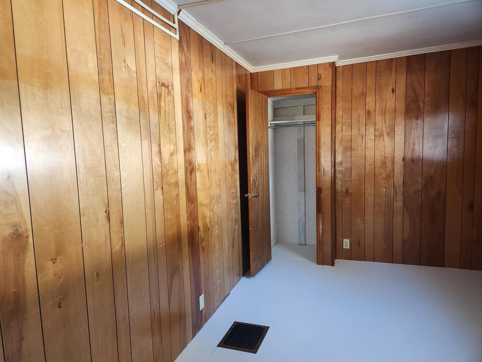 365 Clearview Drive, photo 13 of 40