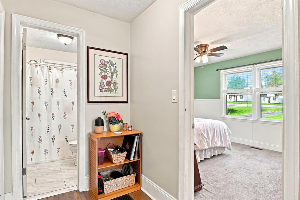 105 Ellett Drive SE, photo 17 of 37