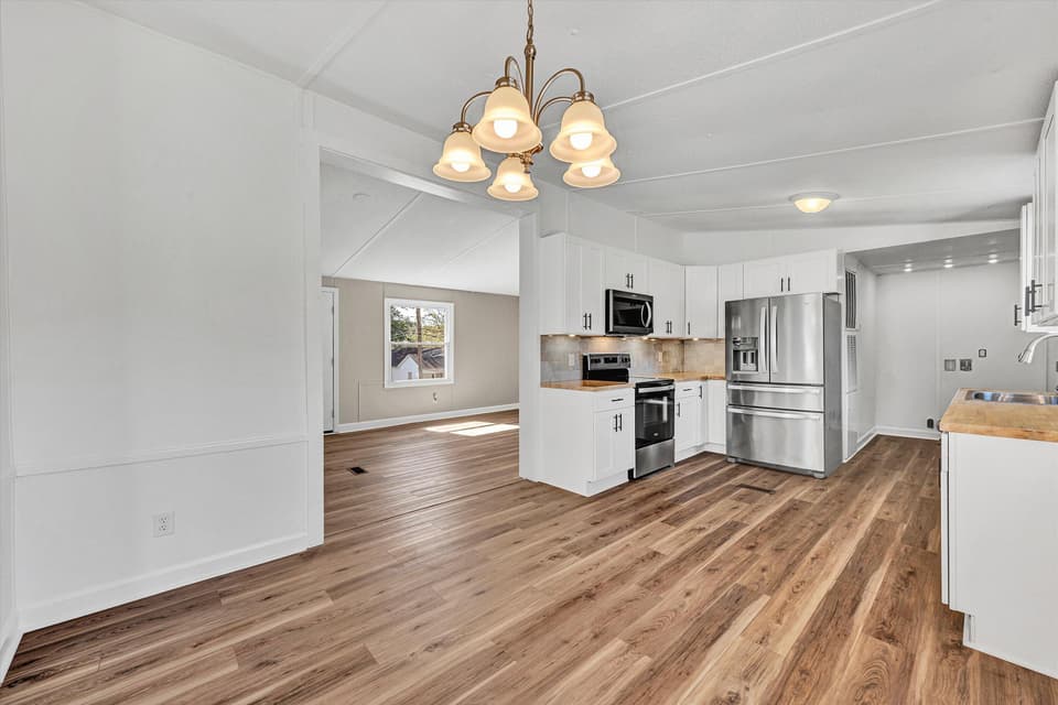 1030 Church St NE, photo 12 of 37