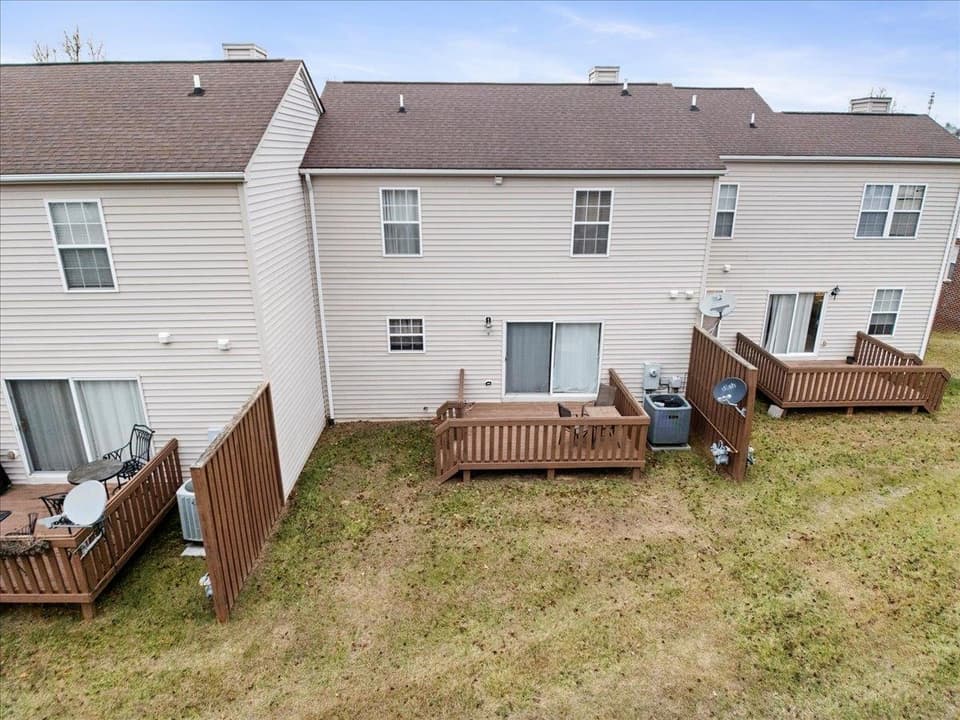 910 Oak Tree Boulevard, photo 38 of 40