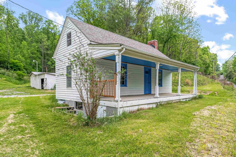 2734 Vicker Switch Road, photo 2 of 40