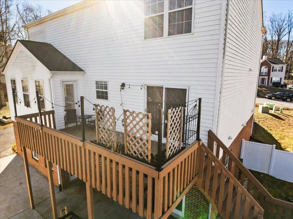 250 Barkwood Street, photo 12 of 40