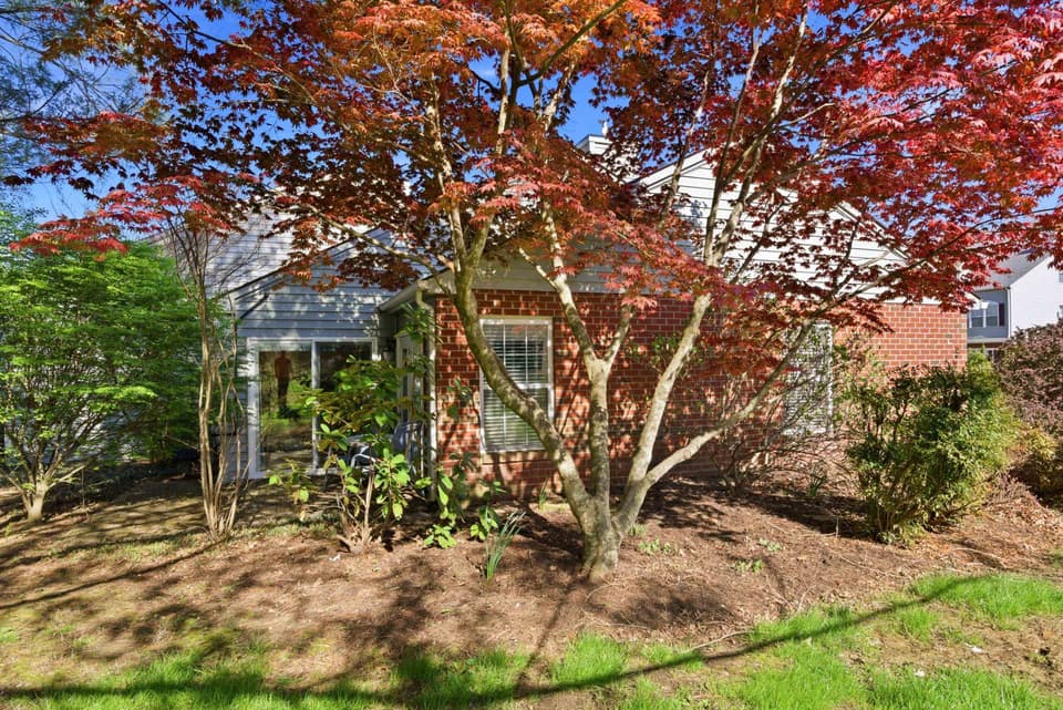 450 Silver Leaf Drive, photo 5 of 27