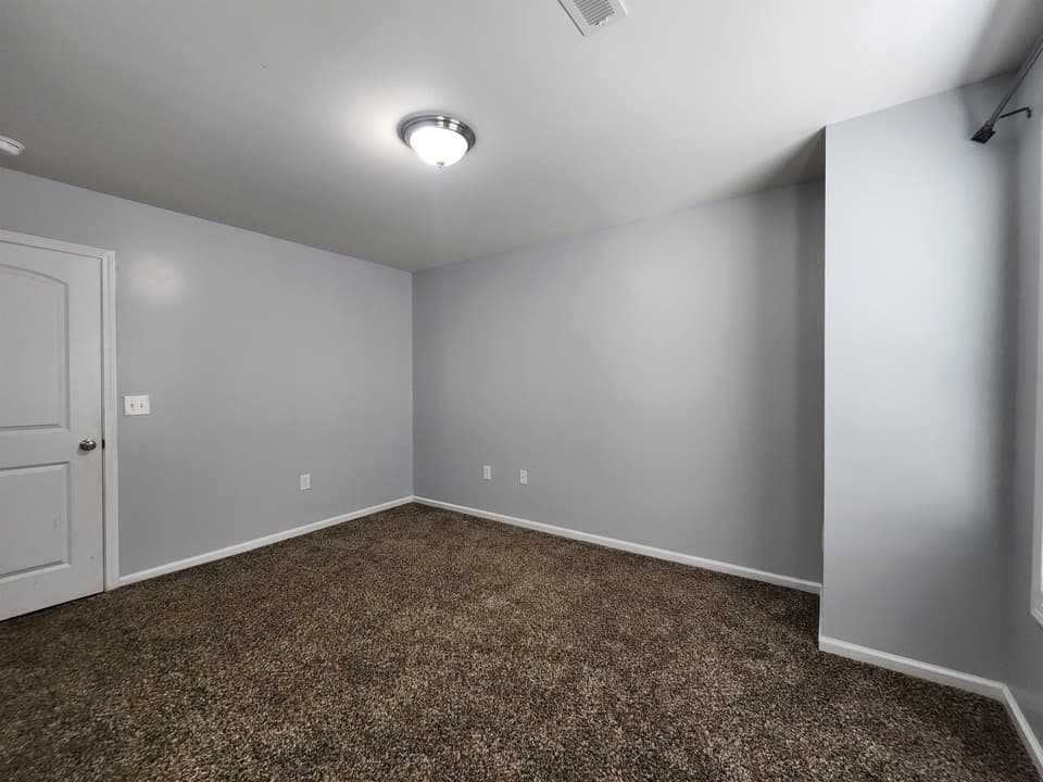 190 Aldwych Avenue, photo 22 of 40