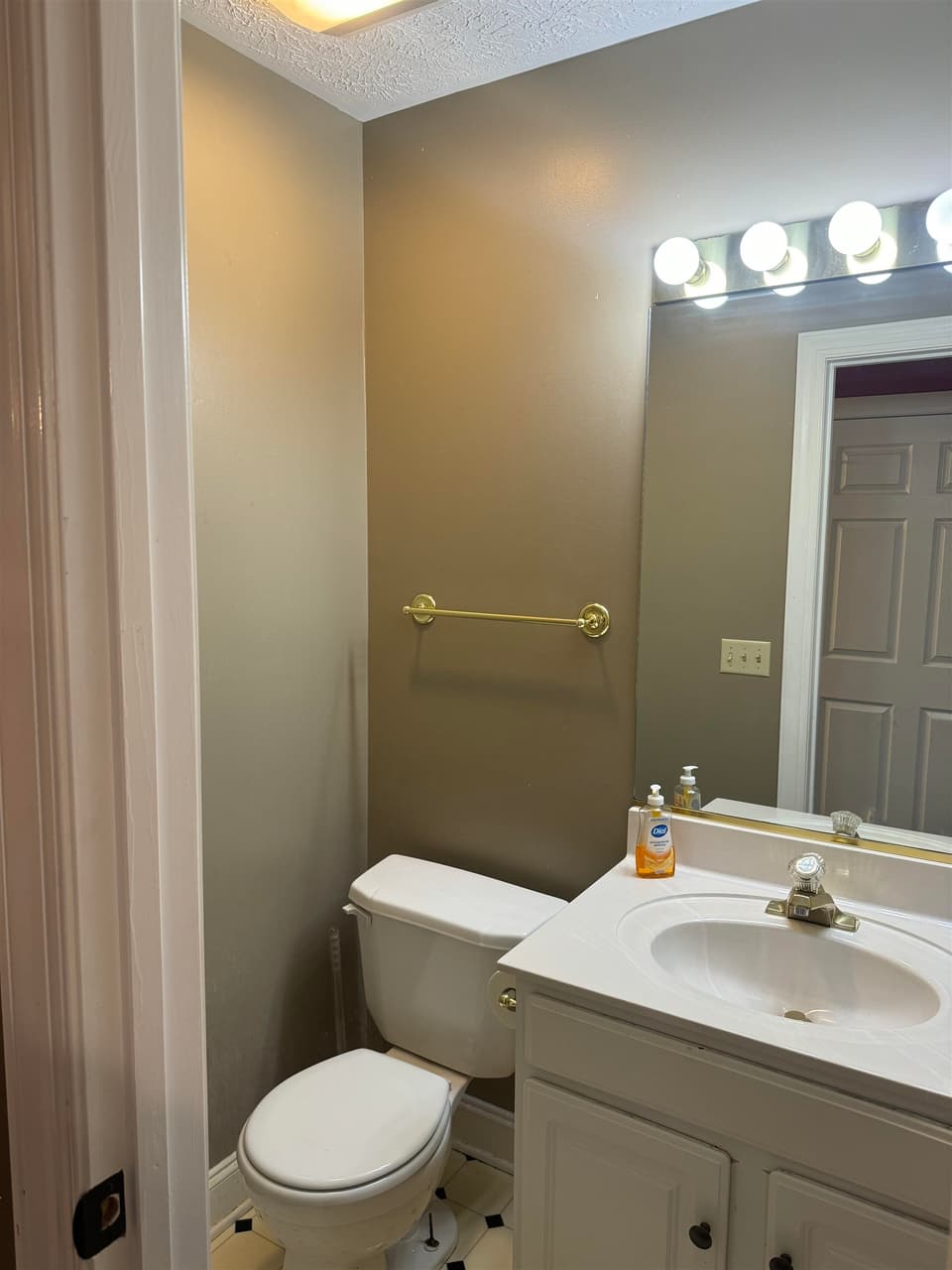 425 Silver Leaf Drive, photo 25 of 29
