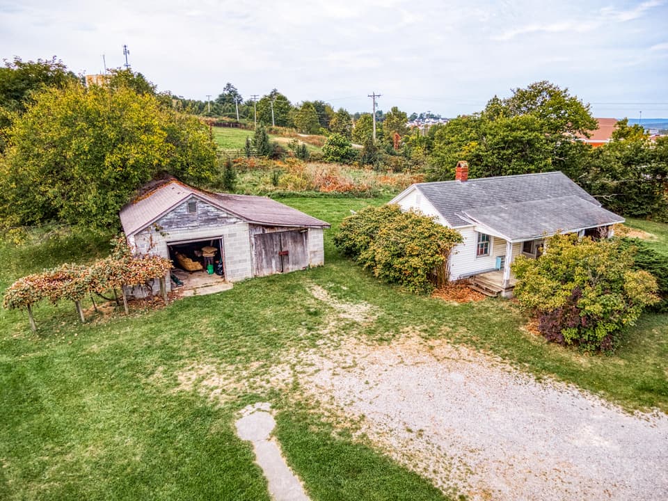1200 Buffalo Dr, photo 4 of 12