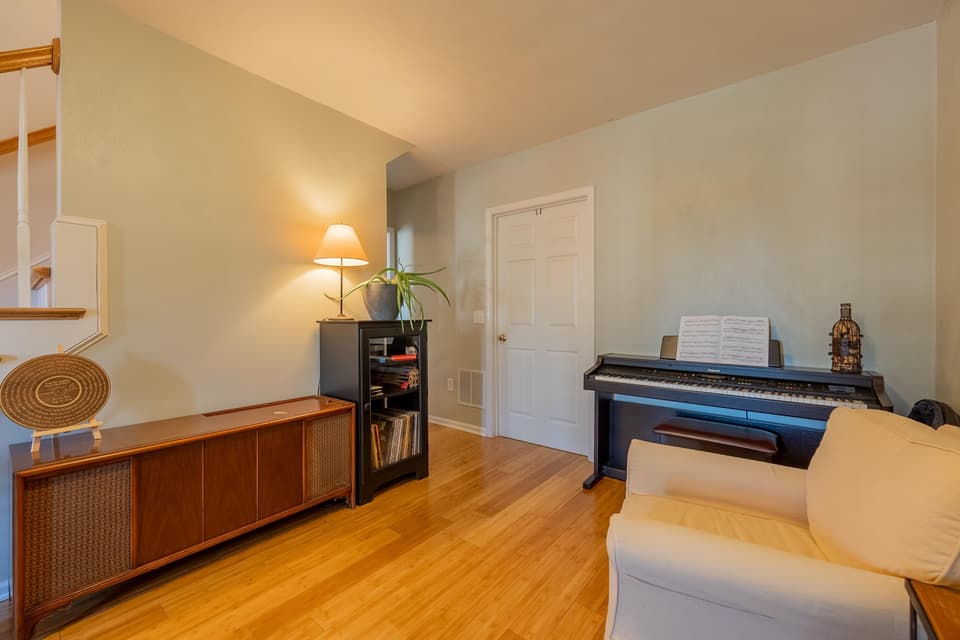 365 Chelsea Loop, photo 9 of 40