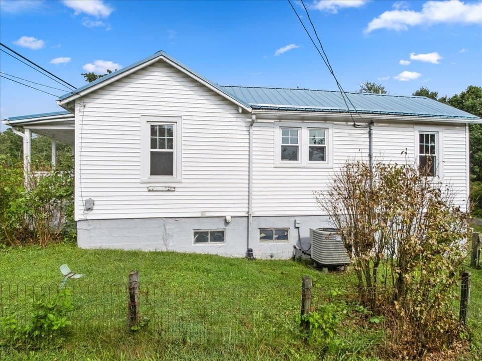 2369 Peppers Ferry Road NW, photo 25 of 37