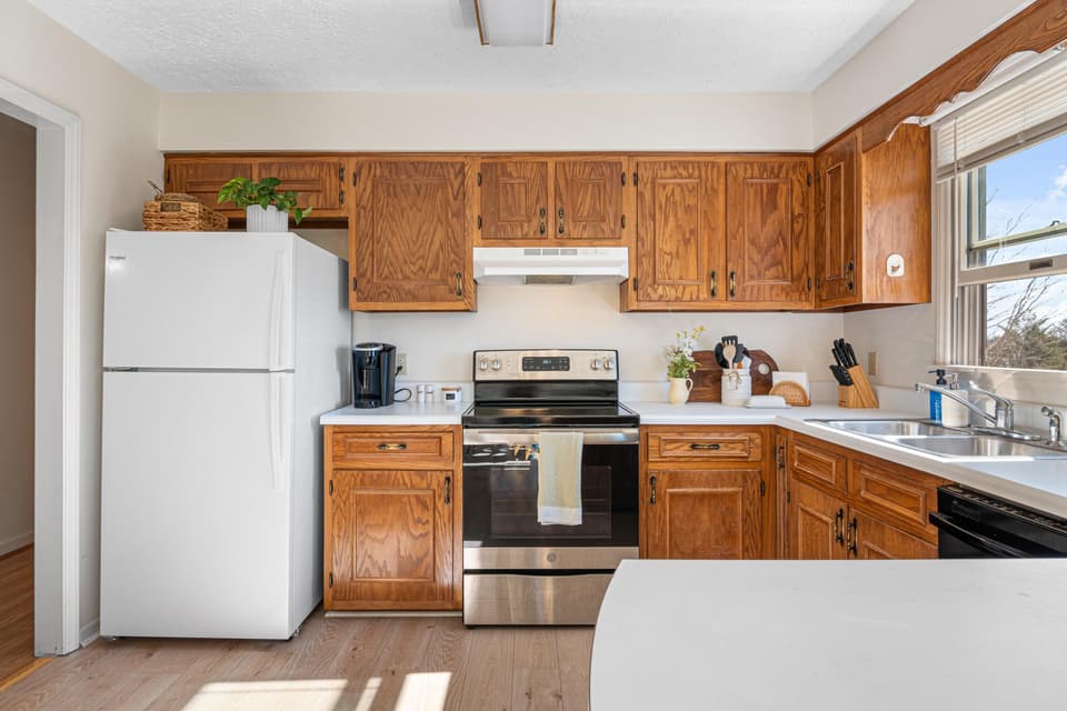 15 Massie Drive NW, photo 17 of 40