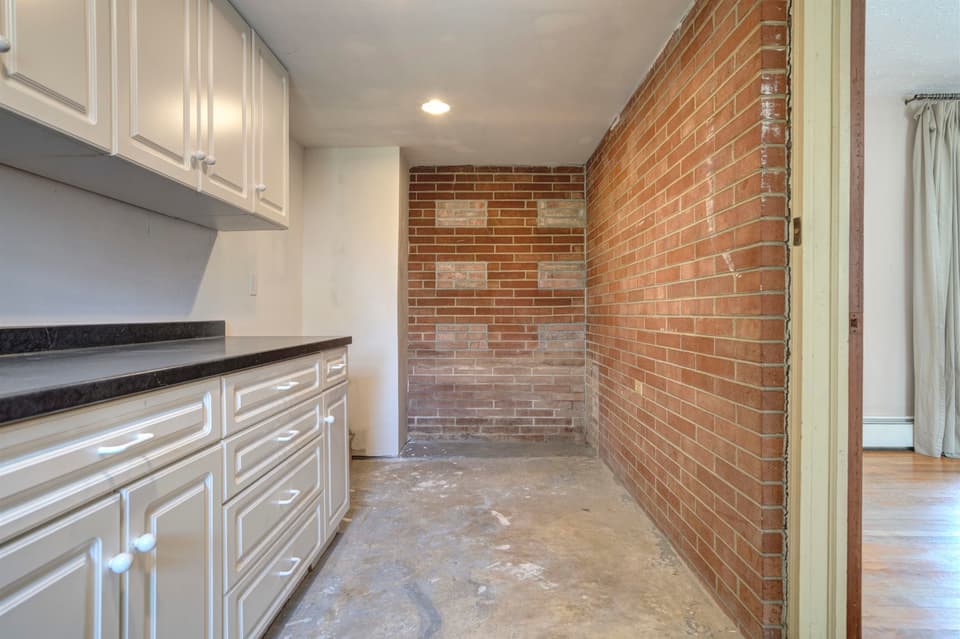 345 Overhill Road, photo 13 of 40