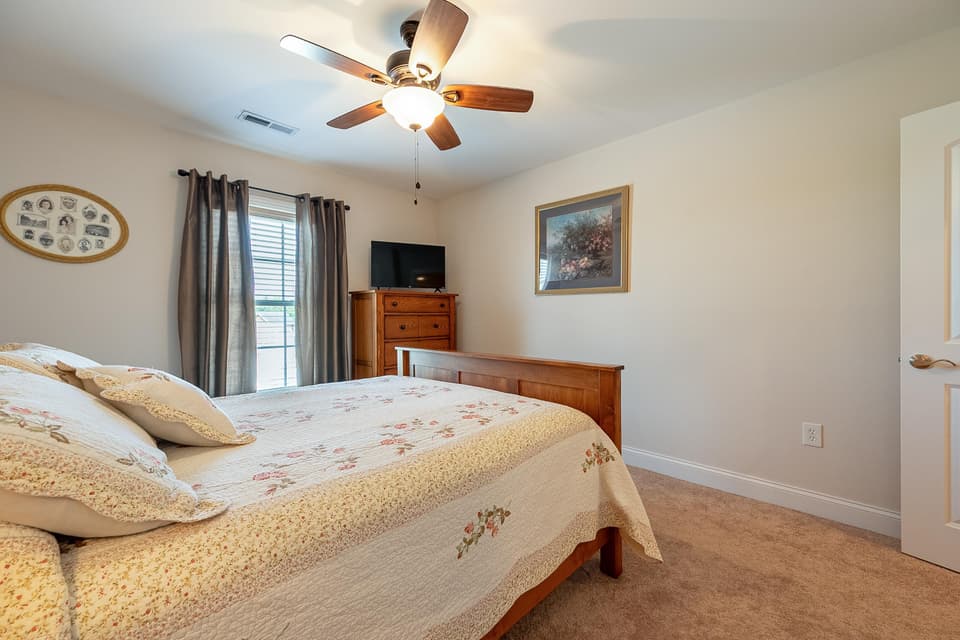 120 Phoenix Boulevard, photo 25 of 40