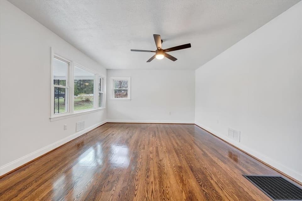 1513 Blair Street, photo 5 of 26