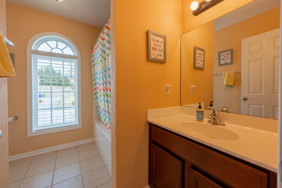 615 Keystone Drive, photo 24 of 40