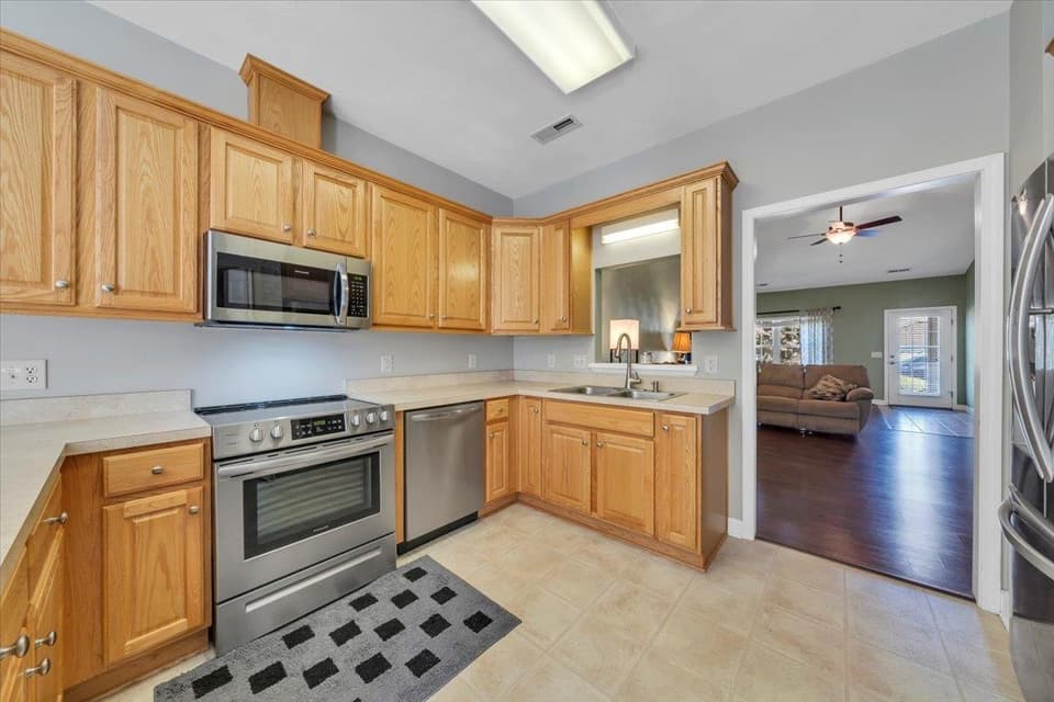 255 Slate Creek Drive NW, photo 12 of 28