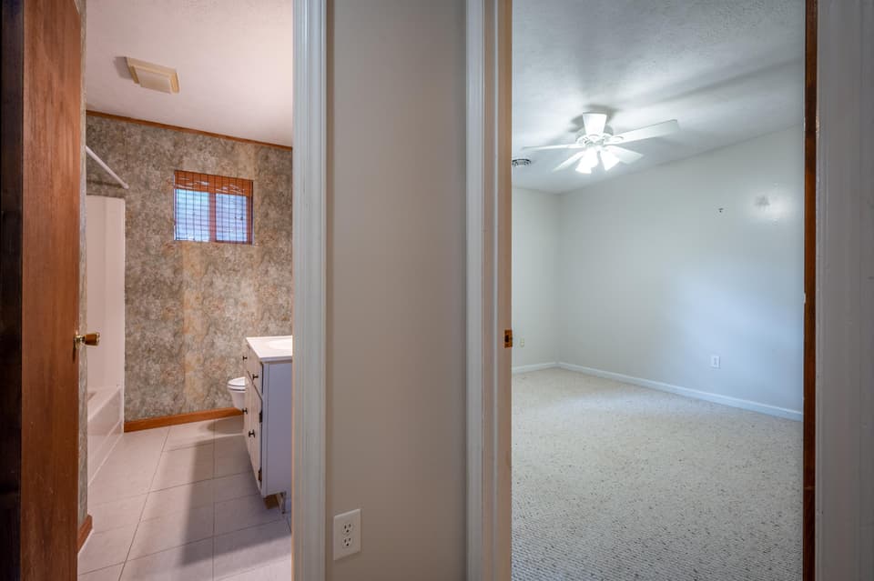 1115 Glen Court Unit B, photo 25 of 40