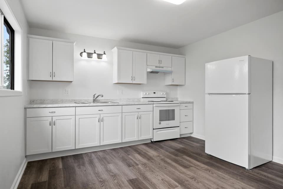 130 East Street, photo 9 of 36