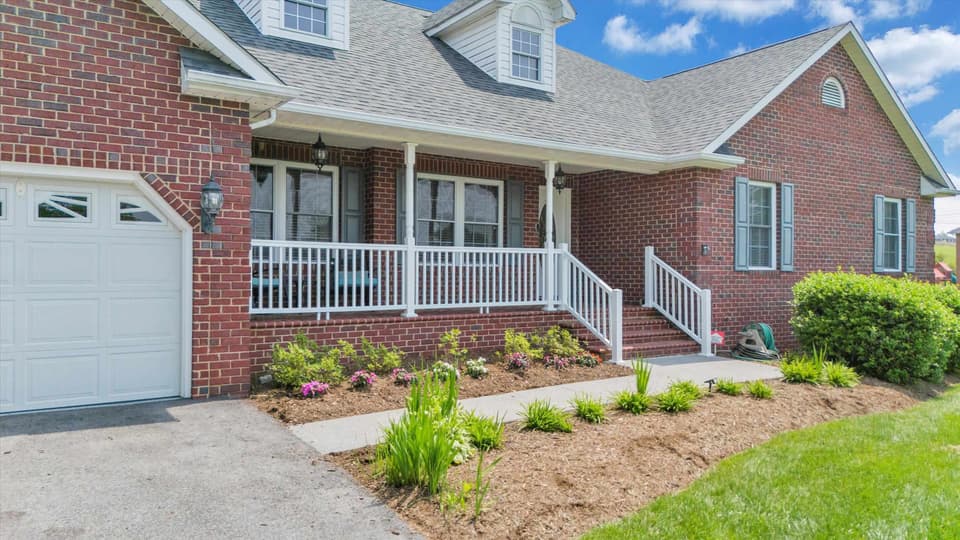 2055 Lake Vista Drive, photo 11 of 40