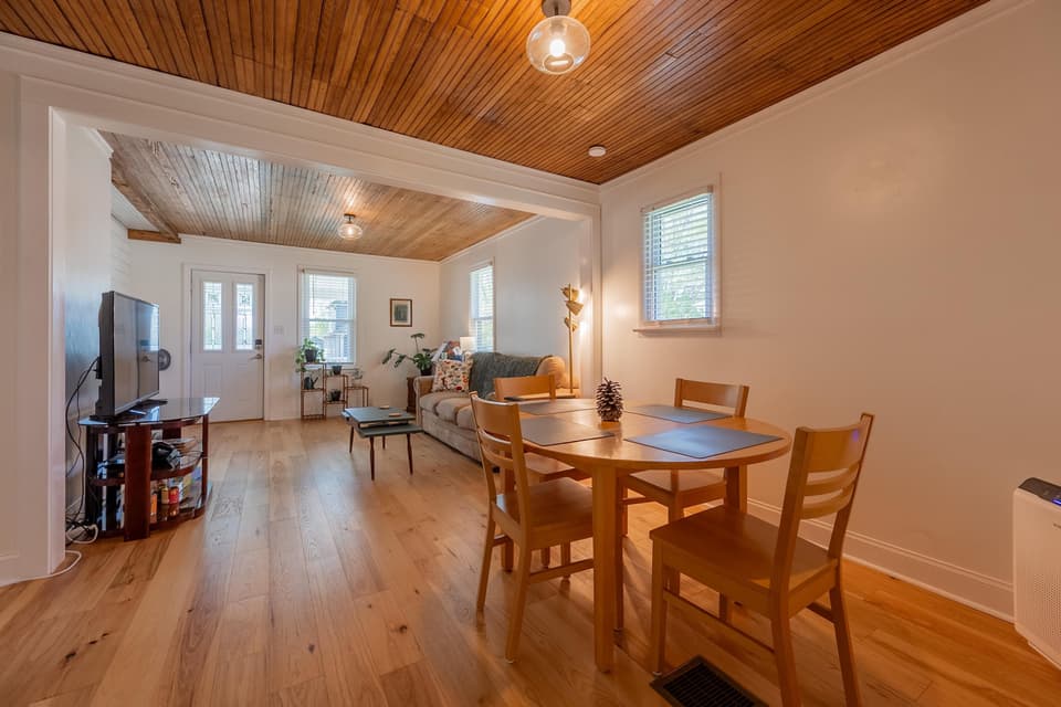 940 Forest Street, photo 13 of 40