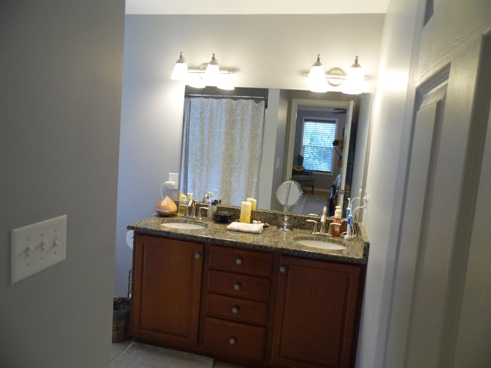 635 Keystone Drive NW, photo 15 of 22