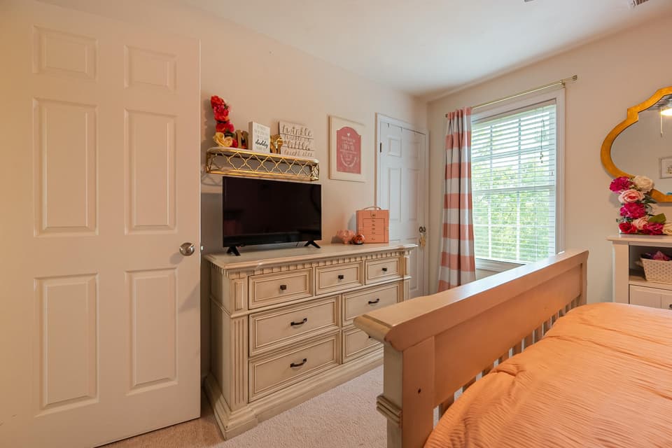 1136 Crosscreek Drive, photo 38 of 40