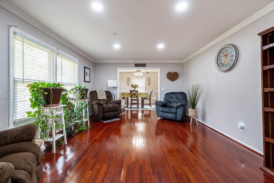 170 Briarwood Drive, photo 6 of 40