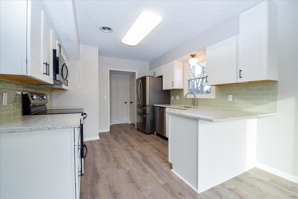 475 Warrior Drive, photo 8 of 24