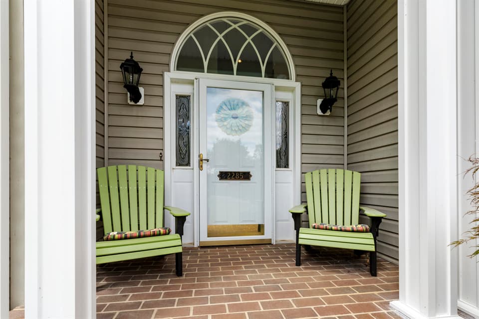 2285 Lubna Drive, photo 10 of 40