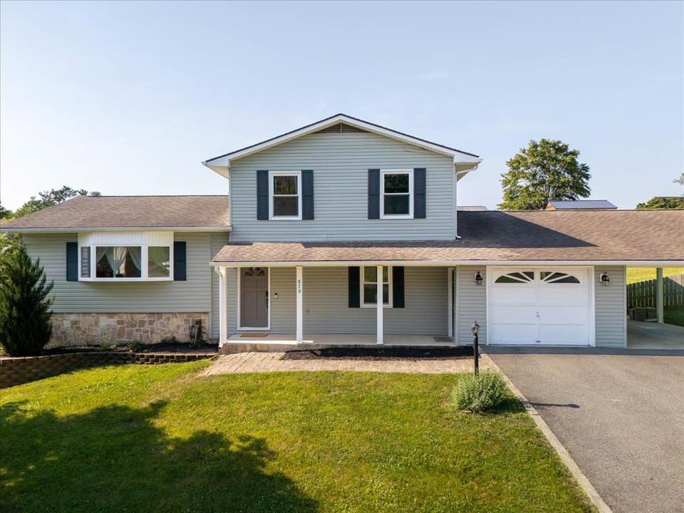 870 Cambria Street NW, Christiansburg, VA