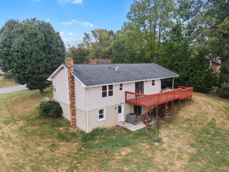 326 Rolling Hills Drive, photo 32 of 40