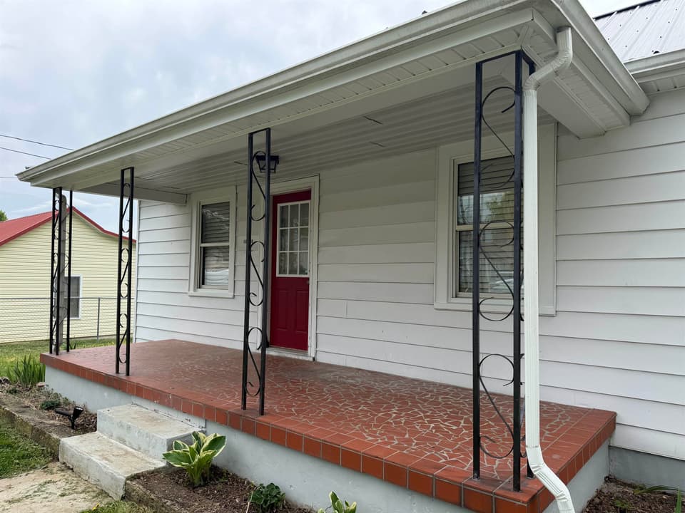 1245 Forest Street NE, photo 3 of 18