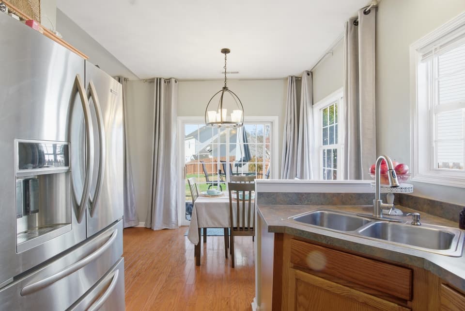310 Windsor Drive, photo 17 of 40