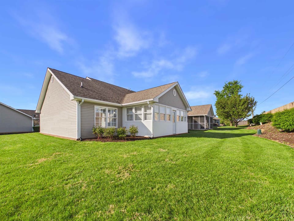 232 Wheatland Court NE, photo 4 of 38