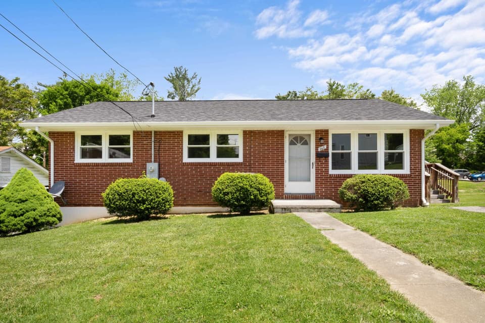 660 Colhoun Street, Christiansburg, VA