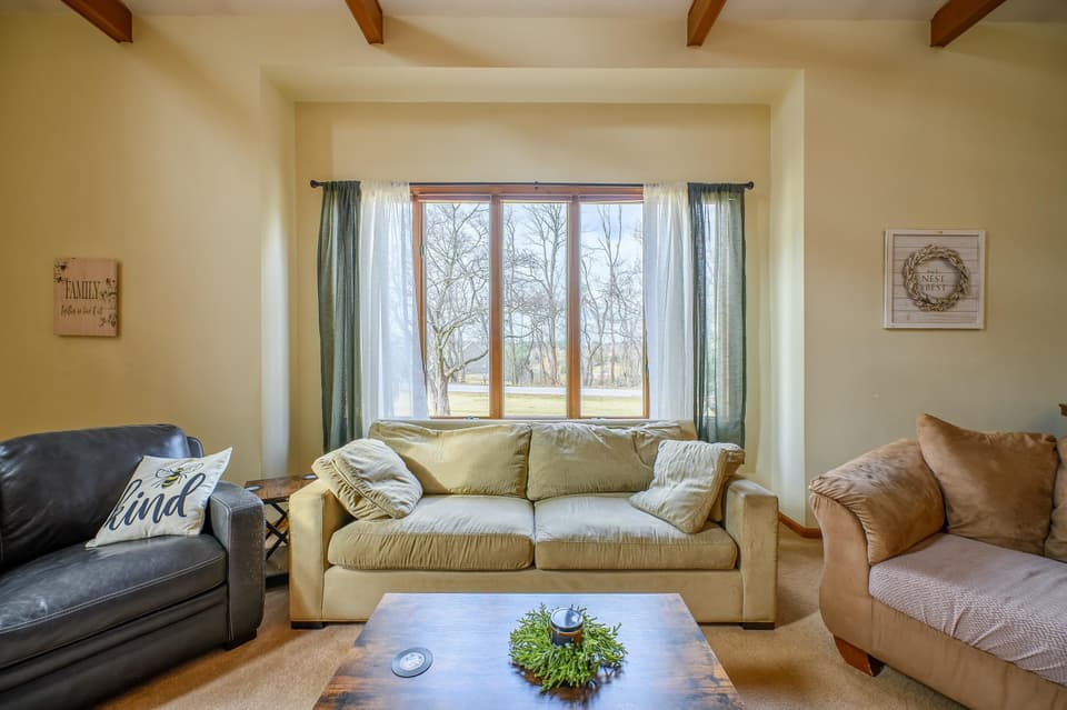 1138 Round Meadow Drive, photo 14 of 40