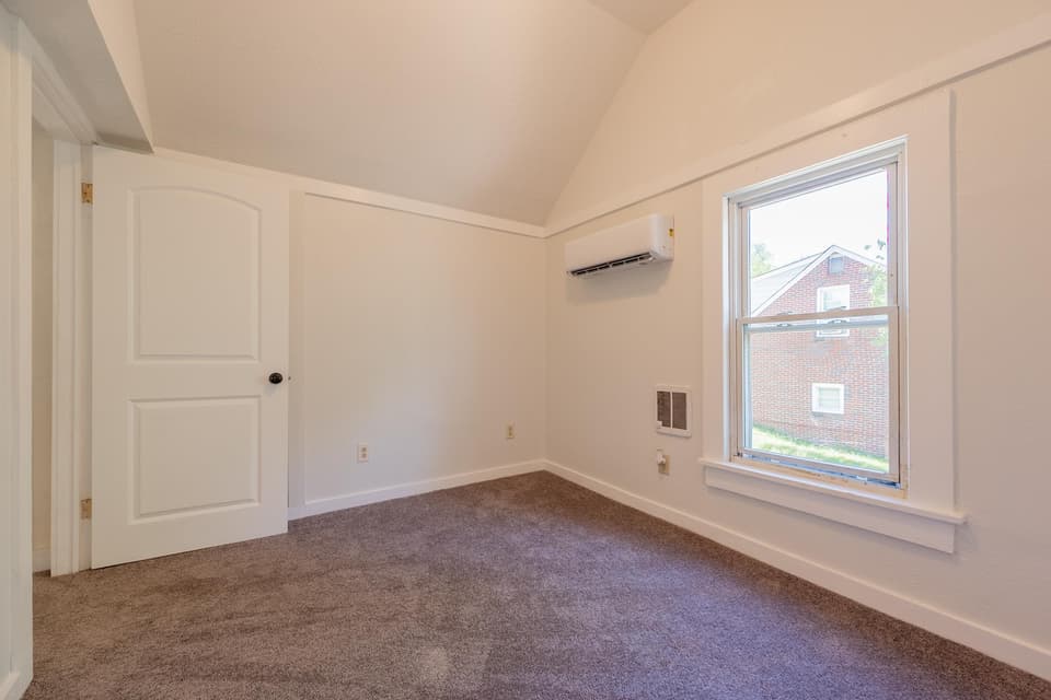 770 Montgomery Street, photo 33 of 40