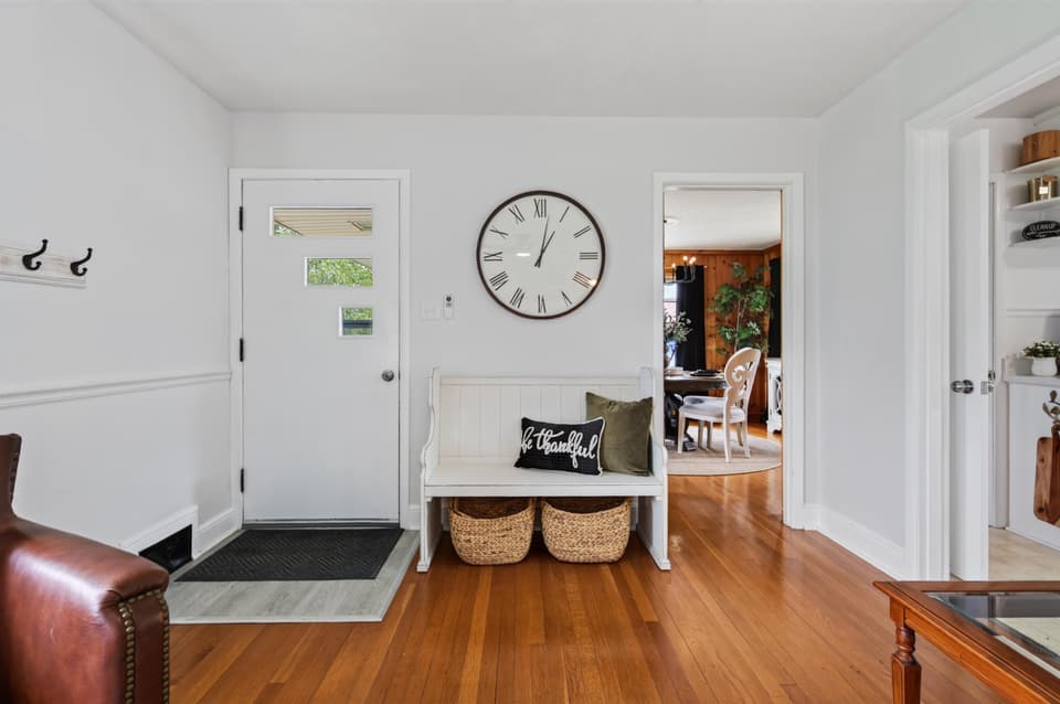 107 Roseland Drive, photo 12 of 40