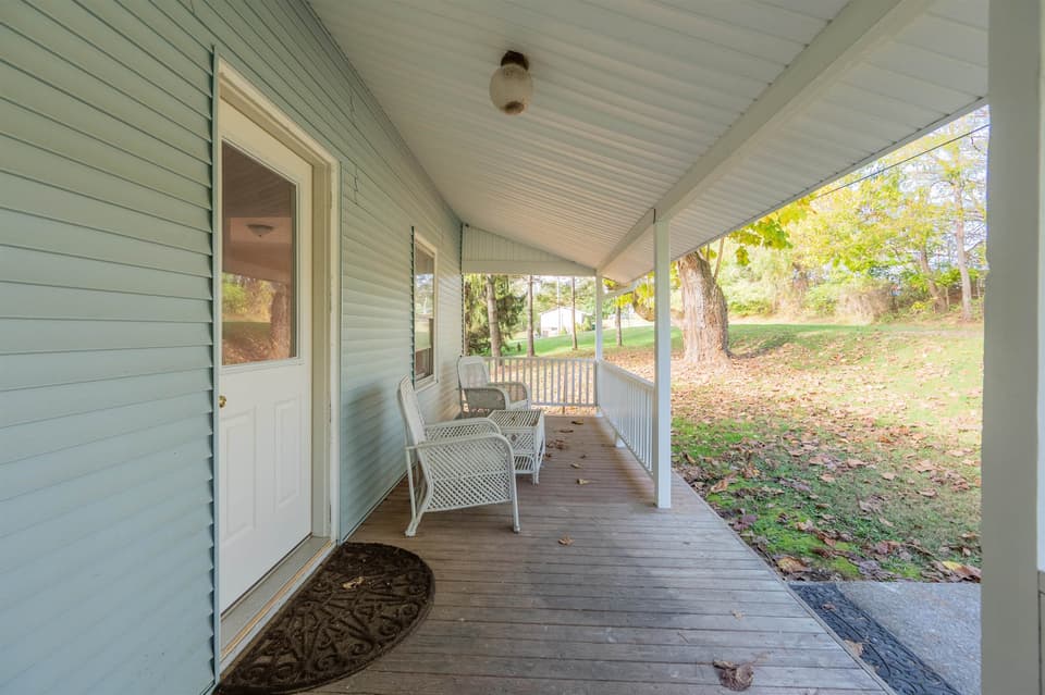 1450 Harman Drive, photo 8 of 40