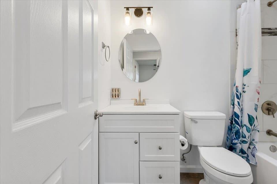 120 SE Howery Street, photo 22 of 40