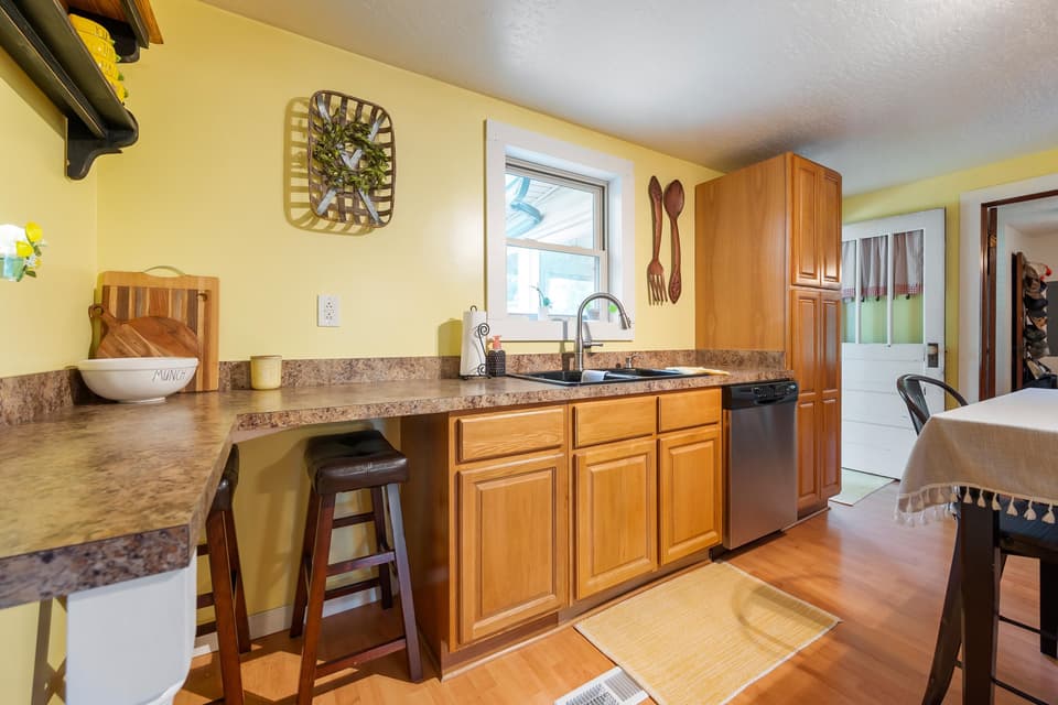 2056 Radford Road, photo 17 of 40