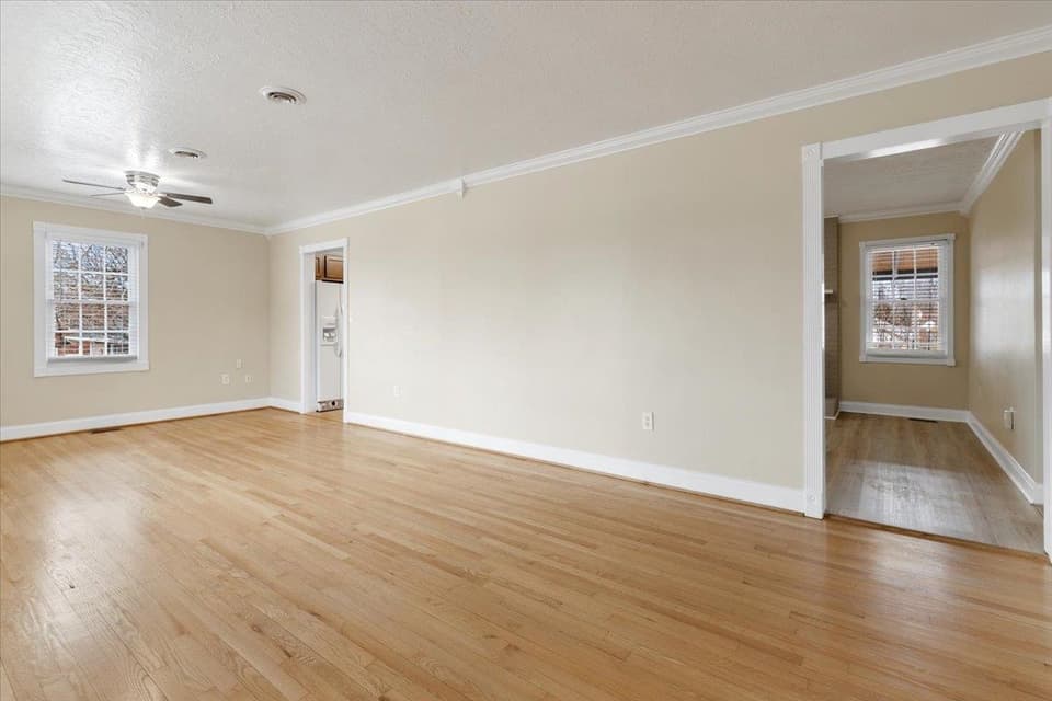 106 Miller Street SE, photo 13 of 40