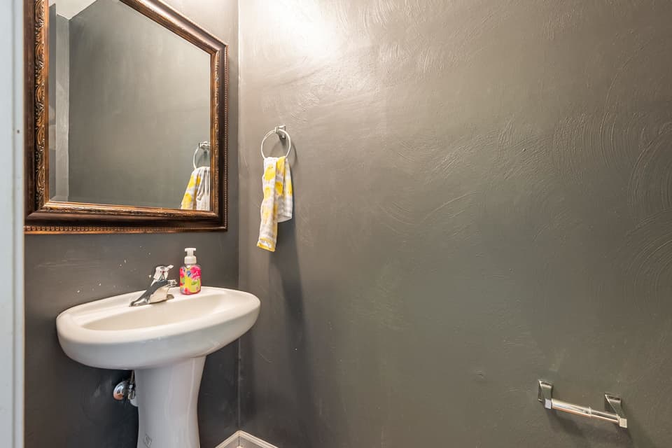 175 Wistaria Drive, photo 22 of 40