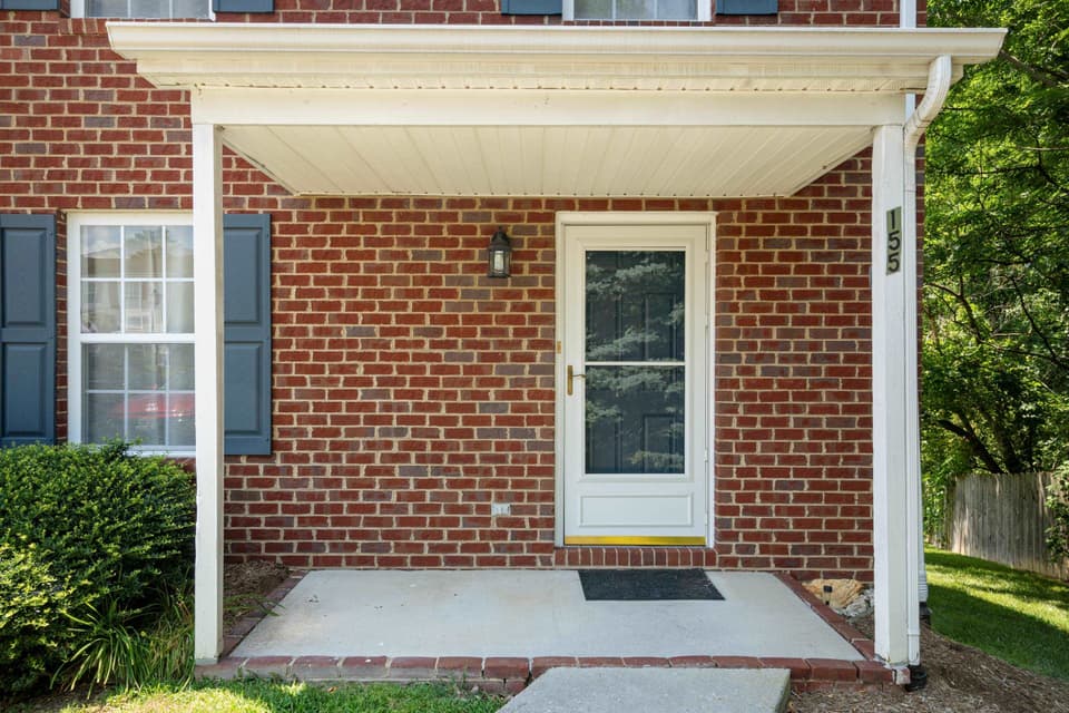 155 Charleston Lane, photo 3 of 38